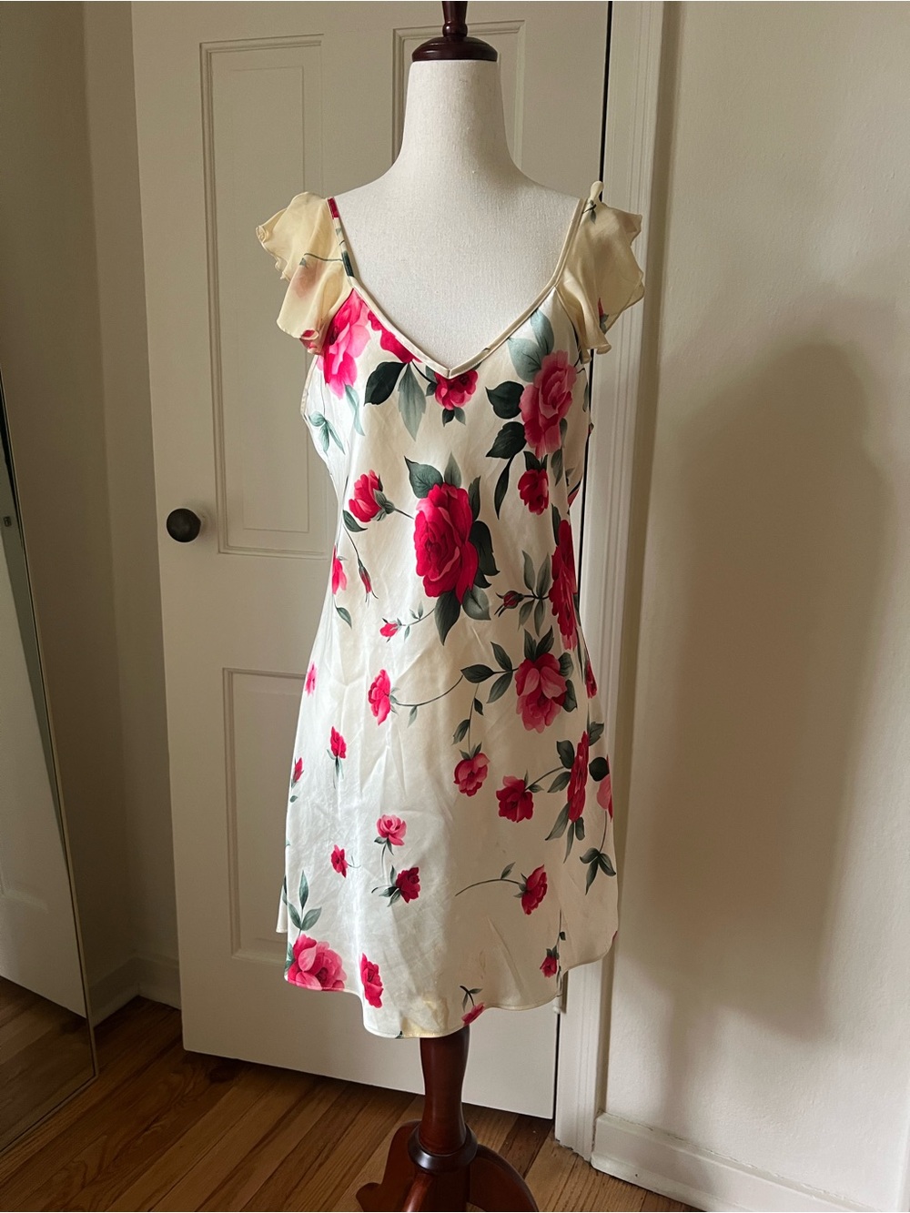 Stunning Vintage Robe and Slip Set